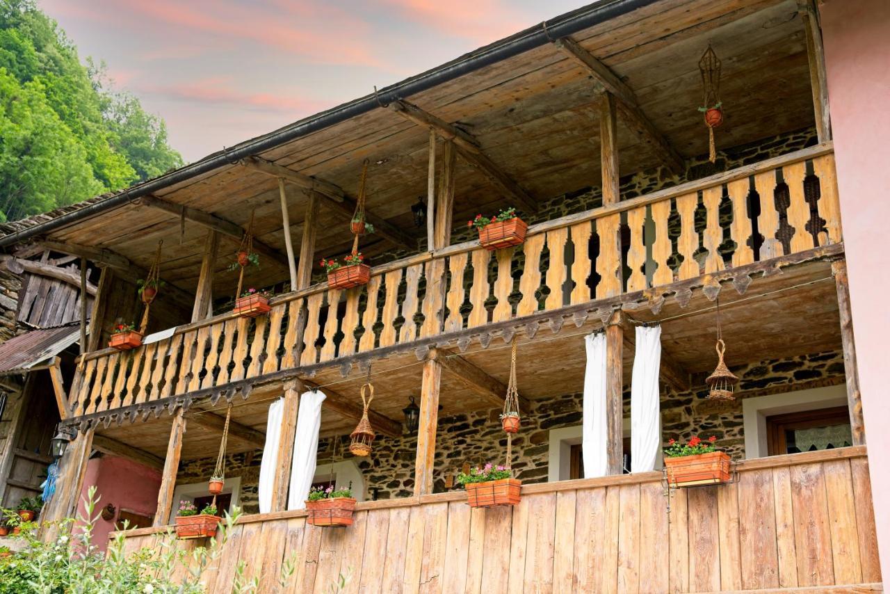 Shanty Calasca-Castiglione Exterior photo